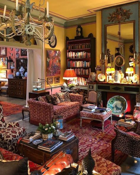 Colfax And Fowler, Vintage Maximalism, Maximalist Interior, Eclectic Interior Design, English Decor, Eclectic Living Room, Maximalist Decor, Parisian Apartment, Maximalism