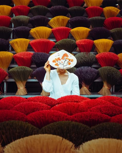 🌈 Colorful and fragrant Vietnam 🇻🇳 Wonderful moments of our incense village tour in Northern Vietnam 🥰 Best done as a day trip from Hanoi Is this experience on your bucket list? 💭🙋🏻‍♀️ 📌 Save this for your next Vietnam trip 🇻🇳♥️ Shot by @detojan #vietnam #incense #incenseburner #incensevillage #việtnam #vietnamtravel #vietnamfood #vietnamtrip #travel #travelgram #travelmore #travelmoments #travelmemories #beautifuldestinations #beautifulplaces #travelvibes #travelvietnam Incense Village Vietnam, Vietnam Aesthetic, Vietnam Culture, Hermes Window, Vietnam Photography, Vietnam Trip, Vietnam Hanoi, Sacred Woman, Northern Vietnam