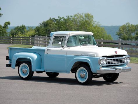 ⛽American made Trucks⛽ on Instagram: “58' Ford F100 custom cab stepside ☺⛽🔥I would change nothing about this truck. It is perfect! • • #ford #f100 #patina #original #f1 #custom…” Dodge 300, Kombi Pick Up, Old Ford Truck, Vintage Transportation, Painting Trees, Station Service, Vintage Pickup Trucks, Classic Ford Trucks, Old Ford Trucks