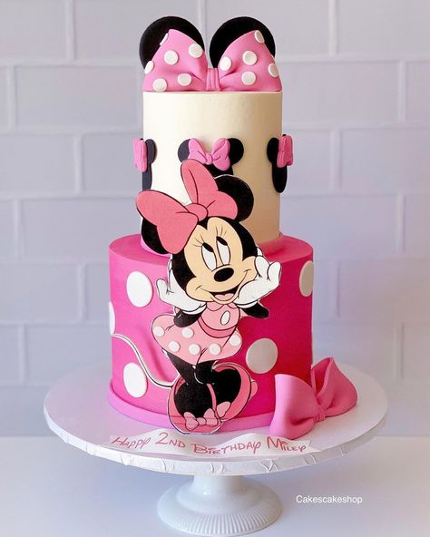 115 Likes, 4 Comments - Ｃａｋｅｓｃａｋｅｓｈｏｐ (@cakescakeshop) on Instagram: “Minnie Mouse 🎀  Details: •✨Buttercream cake •✨Two tier cake •✨Fondant details . . .…” Minnie Mouse Tier Cake, Minnie Mouse Cake Two Tier, Minnie Mouse Cake Design, Mini Mouse Birthday Cake, Minnie Mouse Cake Fondant, Cupcakes Minnie Mouse, Butter Cream Mini Mouse Cake, Minnie Mouse Birthday Party Decorations, Minnie Mouse First Birthday