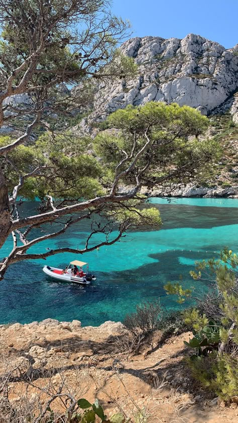 Hiked into the Calanques in the south of France and found a cove called Sormiou. Cold crystal clear water within the National Park. Swam all day. France Aesthetic, Europe Holidays, Voyage Europe, Crystal Healing Stones, Nice France, Europe Summer, The South Of France, Crystal Clear Water, Beautiful Places To Travel