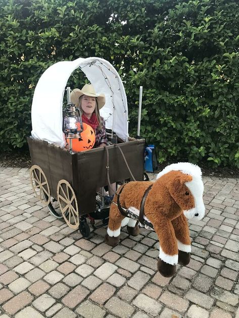 Halloween Wheelchair Costumes, Wheelchair Halloween Costumes Kids, Veer Wagon Halloween, Diy Wheelchair Costumes, Country Christmas Parade Float, Wheel Chair Costumes, Costumes For Wheelchairs, Wheelchair Decorations Ideas, Wagon Costume Ideas