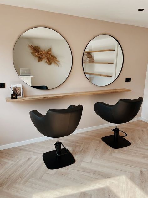 Salon Hair Sink, Round Mirror Hair Salon, Hair Station Ideas Small Spaces, Small Hairdresser Salon, Hairsalon Small Home Salon, Home Salon Ideas Small Diy, Hair Salon Reception Area, Small Salon Suite Ideas Interior Design, Small Hair Salon Interior Design