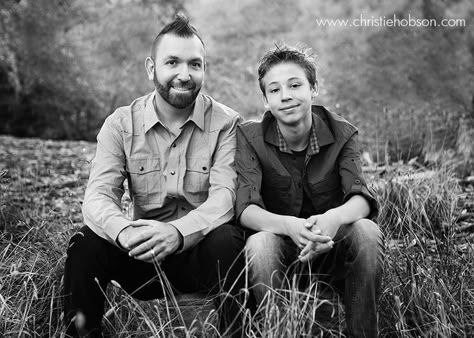 Dad Son Photography, Father Son Pictures, Father Son Photography, Father Son Photos, Son Photoshoot, Son Photo Ideas, Daughter Photo Ideas, Family Photoshoot Poses, Family Portrait Poses