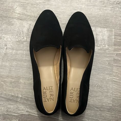 New Never Worn Suede Flats Minimal Classic Style, Black Suede Shoes, Minimal Classic, Suede Flats, Naturalizer Shoes, Shoes Color, Suede Shoes, Black Suede, Flat Shoes Women