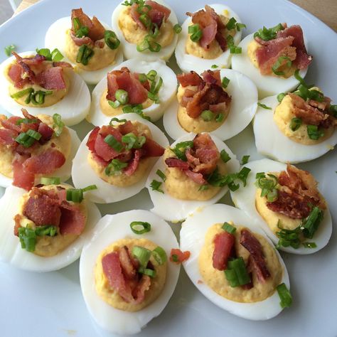 Bacon Horseradish Deviled Eggs Deviled Eggs With Horseradish, Egg Magic, Horseradish Deviled Eggs, Sriracha Deviled Eggs, Low Carb Life, Eggs Dinner, Perfect Hard Boiled Eggs, Bacon Deviled Eggs, Deviled Eggs Classic