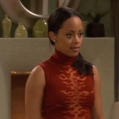 Dee Dee Half And Half Outfits, Half And Half Dee Dee, Half And Half Dee Dee Outfits, Half And Half Tv Show Outfits, Mona From Half And Half Outfits, Essence Atkins 90s, Half And Half Show, Dee Dee Thorne Outfits, Mona Half And Half Outfits