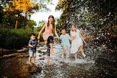 Family Photoshoot In Water, Family Photos Near Water, Family River Pictures, Creekside Family Photos, Lake Mini Session Ideas, Creek Mini Sessions Family, Creek Pictures Family, Water Family Photos, Lake Photoshoot Family