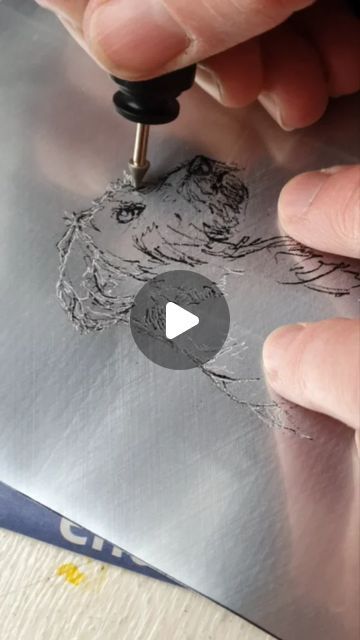 Diana Parkhouse - Paper Artist Person on Instagram: "This is a demonstration that for intaglio etching you don't need a press. You don't need a washing mangle. You don't need a cold press laminator.  You don't need an x cut express.  You don't need new sheet metals. You don't need chemicals. You don't need drypoint perspex.You don't need etching paper to print on. You can use some or all those things, yes! But you could also use an aluminium drink can, an old craft knife blade (though I do love my little electric engraver as seen in the video), a castor wheel off a chair and some cheap watercolour paper. In the video I share my image transfer method. You don't even need to do that. You can scratch your design directly onto the can with as much or as little sketch prep as you like, though r Tetra Pak Etching, Printing On Metal, Metal Etching Art, Metal Engraving Designs, Metal Crafts Ideas, Easy Printmaking Ideas, Engraving Art Drawing, Metal Engraving Ideas, Aluminium Crafts