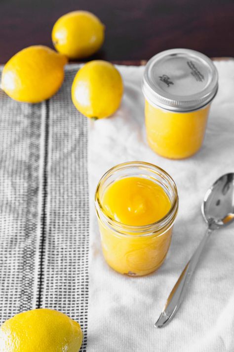 This ridiculously easy meyer lemon curd recipe can be made with meyer lemons or regular lemons! Perfect for desserts and snacking! Meyer Lemon Curd Recipe, Meyer Lemon Recipes Desserts, Meyer Lemon Curd, Meyer Lemon Recipes, Lemon Treats, Lemon Curd Recipe, Curd Recipe, Jam And Jelly, Meyer Lemon