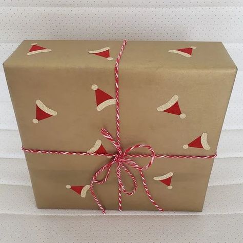 40+ Kraft Paper Christmas Gift Wrapping Ideas - HubPages Kraft Paper Christmas Wrapping, Christmas Wrapping Paper Diy, Christmas Wrapping Ideas Creative, Diy Christmas Wrapping Paper, Diy Holiday Gift Wrapping, Christmas Present Wrap, Christmas Gift Wrapping Diy, Christmas Wrapping Diy, Christmas Gift Wrapping Ideas