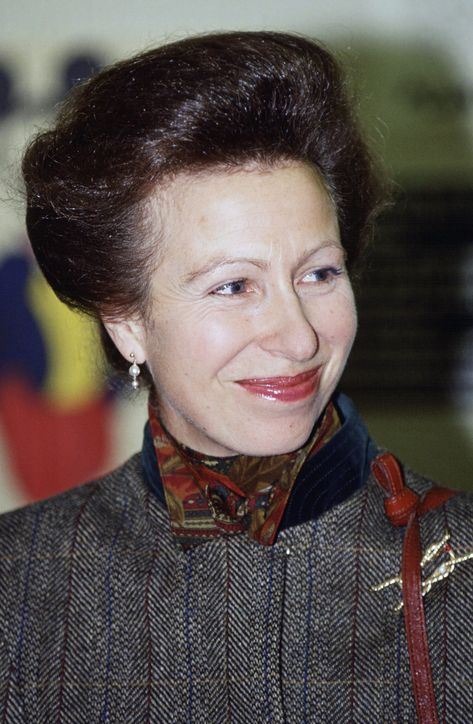 Princess Anne's Iconic Hairstyle Hasn't Changed in 40 Years — See the Photographic Proof! Prince Anne, Princesa Margaret, Margaret Rose, Royal Family Trees, Princesa Real, Zara Phillips, Athletic Hairstyles, Princess Elizabeth, Prince Phillip