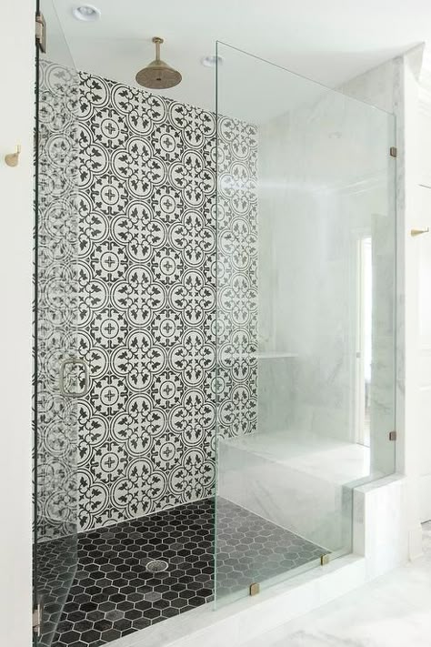 Master Walk In Shower Ideas, Design Interior Baie, Tile Remodel, Walk In Shower Designs, Decor Baie, Bathroom Shower Tile, Bad Inspiration, Bathroom Redo, Shower Stall