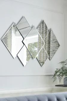 Mirror Lounge Room, Overlapping Mirrors, Diamond Mirror Wall Decor, Mirror Wall Decor Dining Room, Mirror For Living Room Wall, Living Room Mirror Wall Decor, Small Mirror Wall Decor Ideas, Mirror Wall Design Ideas, Wall Mirror Ideas Living Room