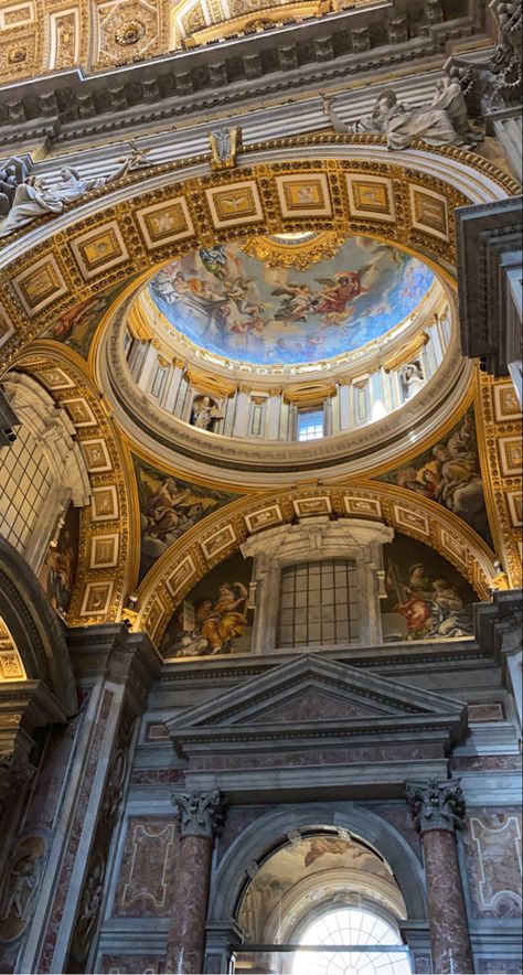 Saint Peter Basilica, History Assignment, Italia Aesthetic, Italy Lifestyle, Greece Cruise, Exterior Interior Design, Italy Love, Cathedral Basilica, Travel Collage