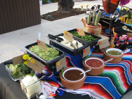 Lots of Taco Toppings Tacos Table Set Up, Taco Set Up, Taco Stand Party, Carne Asada Party Set Up, Street Taco Bar Set Up, Taco Table Set Up, Taco Stand Ideas, Taco Bar Party, Taco Catering