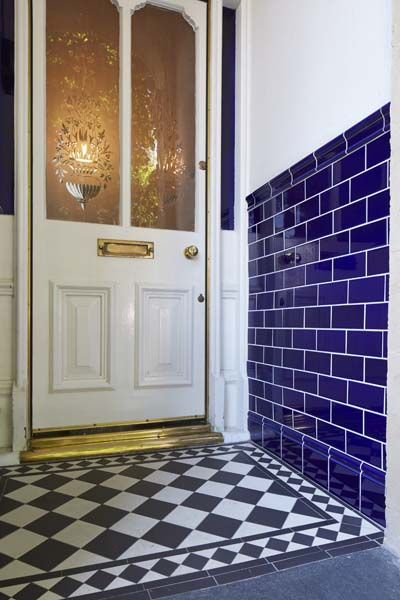 Victorian Tiled Porch Walls, Victorian Porch Wall Tiles Entrance, Porchway Ideas, Tiled Vestibule, Porch Tiles Entrance, Tile Front Porch Entrance, Porch Wall Tiles, Victorian Porch Ideas, Tiled Porch