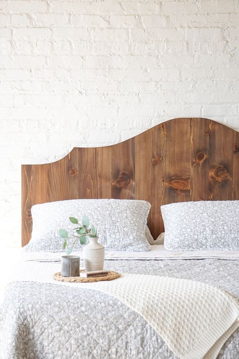 "Let the sun shine in and rest peacefully on the Wyoming headboard. This classic Americana design is jointed with sustainably sourced and carefully selected American timber. Rooted in a heritage of high quality and hard work, this one of a kind piece is built to last for generations to come.    CLICK HERE TO LEARN MORE & BROWSE ALL OUR GOODS: https://www.etsy.com/shop/UrbanBilly?ref=simple-shop-header-name&listing_id=158716312 THE NITTY GRITTY: - Headboard comes stock at 30\" tall - Custom sizes Hand Made Headboard Wood, Cozy Headboard Ideas, Diy Headboards Wooden, Headboard Ideas Wood, Built In Headboard Wall, Diy Wood Headboard Ideas, King Headboard Diy, Scandinavian Headboard, Modern Farmhouse Headboard