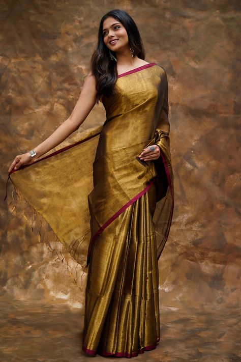 Chic Updo, Tissue Silk Saree, Dress Saree, Tissue Saree, Drape Saree, Saree Fashion, Of Sarees, Indian Outfit, Bollywood Saree