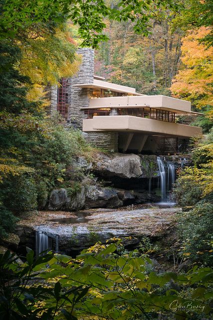 Waterfall Architecture Design, House Near Waterfall, Waterfall Building Architecture, Cascade House, Fallingwater House, Falling Waters Frank Lloyd Wright, Frank Lloyd Wright Fallingwater, Exterior Wall Tiles, Falling Water House