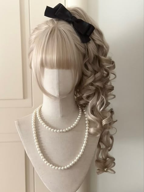 Hairstyles On A Mannequin, Fantasy Ponytail Hairstyles, Simple Vintage Hairstyles, Stage Hairstyles Kpop, Ouji Hairstyle, Lolíta Hairstyle, Corset Hairstyle, Gyaru Wigs, Cool Anime Hairstyles