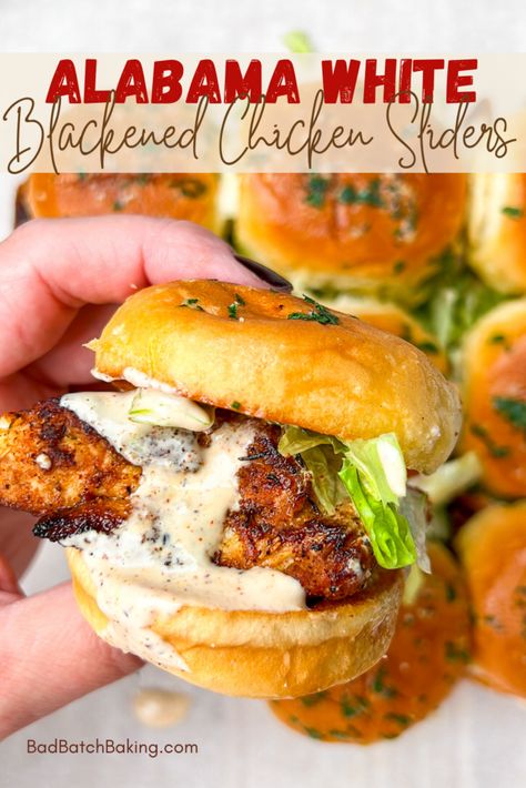 Yay Recipes, Bacon Crackers, Easy Sandwiches, Sausage Puffs, Yummy Wraps, Sliders Recipes Chicken, Restaurant Copycat Recipes, Bbq Chicken Sliders, Batch Baking