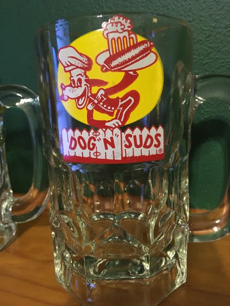 Dog n Suds large mug Nostalgic Food, Dog N Suds, Remembering Dad, 1970s Childhood, Retro Food, Feeling Nostalgic, Retro Candy, Glass Ware, Vintage Restaurant