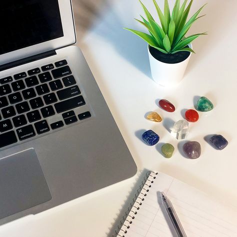 The Best Crystals to Have on Your Work Desk | Astrology Answers Crystals For Work Desk, Crystals For The Home, Crystals For Office, Most Powerful Crystals, Pastel Witch, Powerful Crystals, Relaxing Reading, Cleansing Stones, Best Crystals