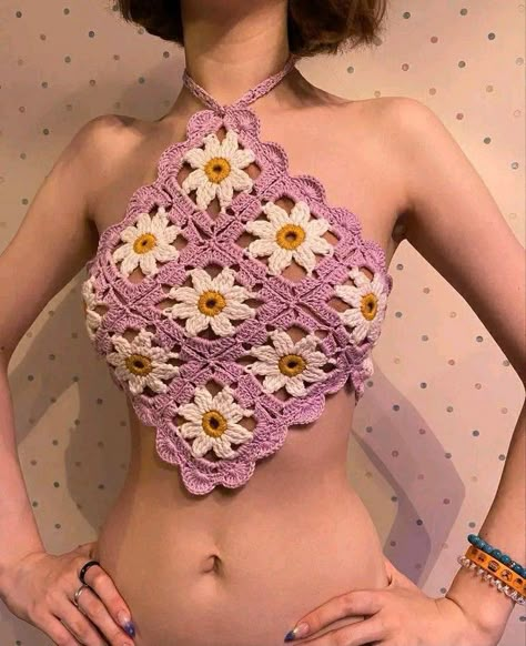 Crochet Clothes With Beads, Hand Knitted Dress, Crochet Skirt Pattern, Crochet Top Outfit, Mode Crochet, Crochet Skirts, Crochet Tops Free Patterns, Crochet Clothing And Accessories, Crochet Design Pattern