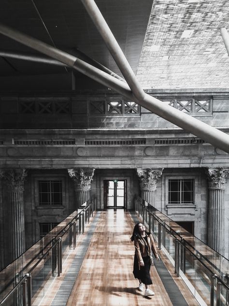 National Gallery Singapore Singapore Photoshoot, National Gallery Singapore, Graduation Photography Poses, Graduation Photography, Photoshoot Inspo, Adventure Story, National Gallery, Photography Poses, Singapore