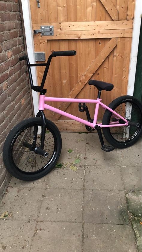 Pink Bmx Bike, Custom Bmx Bikes, Bmx Bikes Custom, Bmx Aesthetic, Custom Mtb, We The People Bmx, Bmx Girl, Bmx Cycles, Bicycle Paint Job