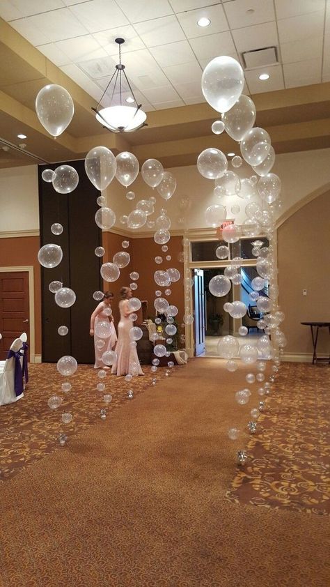 Decoration Evenementielle, Rustic Wedding Decorations, School Prom, Bubble Balloons, Christian School, Candy Land, Mermaid Birthday, Diy Wedding Decorations, Christmas Door