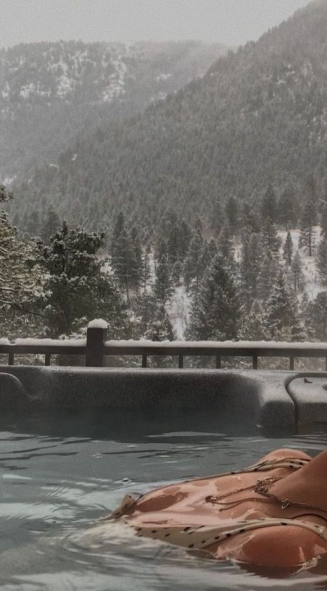 Hot Tub In Snow Aesthetic, Ski Trip Hot Tub, Hot Tub In The Snow, Winter Hot Tub Aesthetic, Snow Hot Tub, Hot Tub In Winter, Hot Tub Aesthetic, Winter Hot Tub, Laser Technician