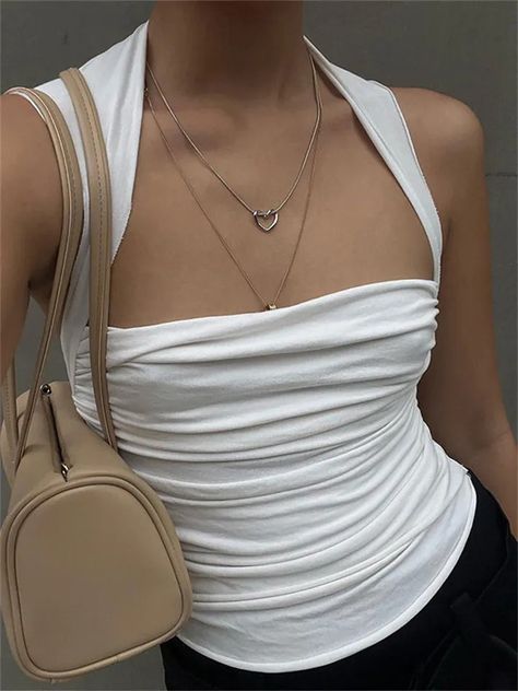 White Strapless Top Outfit, White Backless Top, Strapless Top Outfit, Wardrobe Build, White Strapless Top, Backless Tank Top, Tøp Aesthetic, Better Things, Backless Top