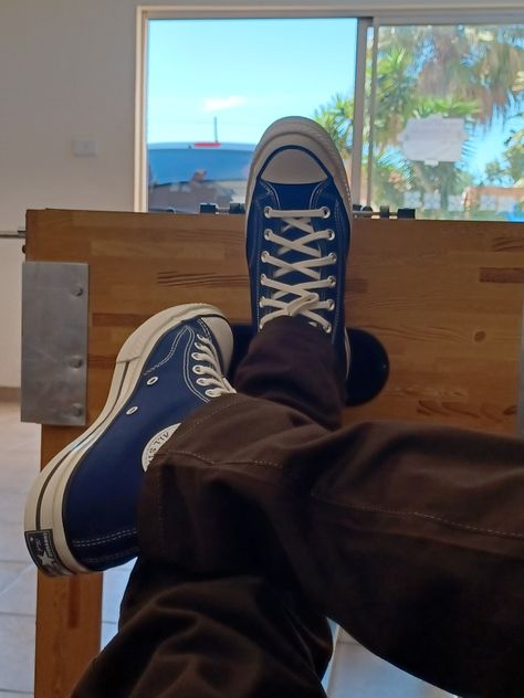 these are the dark shade blue converse chuck 70s 70s Nike Shoes, Converse Blue Outfit, Converse Chuck 70 Blue, Coloured Converse, Blue Chuck 70, Dark Blue Converse, Blue Converse Outfit, Dylan Core, Scott Smajor