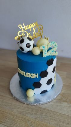 Basket For Your Boyfriend, Fifa Cake, Football Themed Cakes, Soccer Birthday Cakes, Melon Cake, 12th Birthday Cake, Soccer Cake, Football Cake, Soccer Birthday