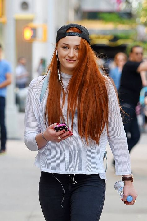 Sophia Turner, Rich Hair Color, Gra O Tron, Red Heads, Lucille Ball, Joe Jonas, Girl Celebrities, Sophie Turner, Kate Beckinsale