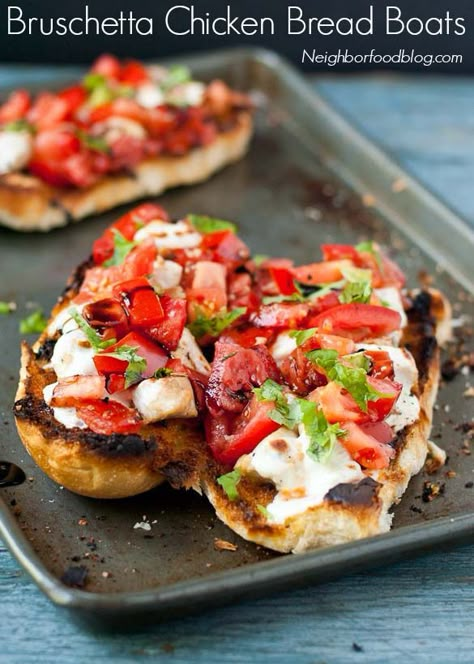 Cheesy Chicken Bruschetta Bread Boats are a flavor packed 30 minute meal. Bruschetta Bread, Bread Boats, Chicken Bruschetta, Bruschetta Chicken, Cheesy Chicken, 30 Minute Meals, Quesadillas, Appetizer Snacks, Quick Meals