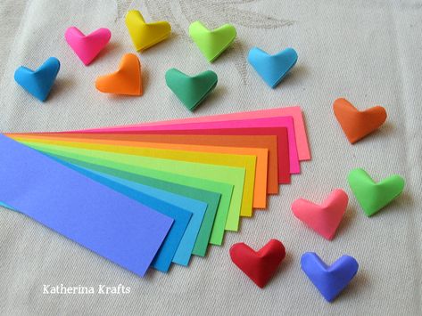 Katherina Krafts: Instructions on How to Fold Origami Hearts Origami Hearts, Origami Lucky Star, Tutorial Origami, Origami Love, Folding Origami, Instruções Origami, Origami Heart, Origami Instructions, Origami Design