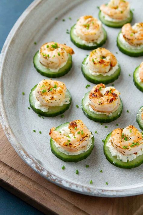 Cream Cheese And Cucumber, Cucumber Shrimp, Herb Cream Cheese, Healthy Superbowl Appetizers, Seared Shrimp, Cucumber Appetizers, Cucumber Slices, Cucumber Bites, Shrimp Appetizers