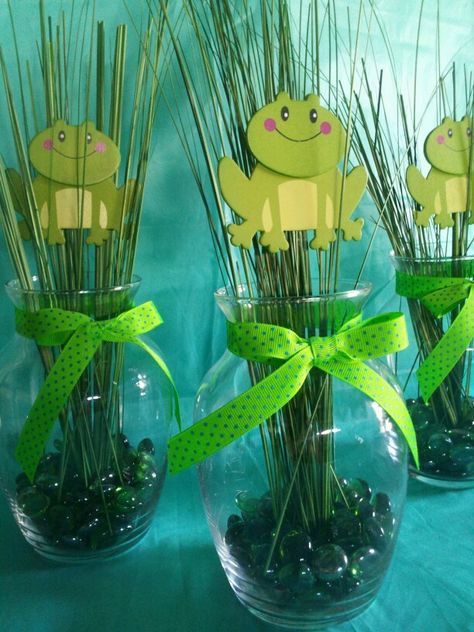 Frog Centerpiece Frog Table Decorations, Frog Party Ideas Decoration, Frog Centerpiece Ideas, Frog Baby Shower Theme, Princess And The Frog Centerpiece, Frog Centerpiece, Frog Decorations, Frog Party Ideas, Tiana Party