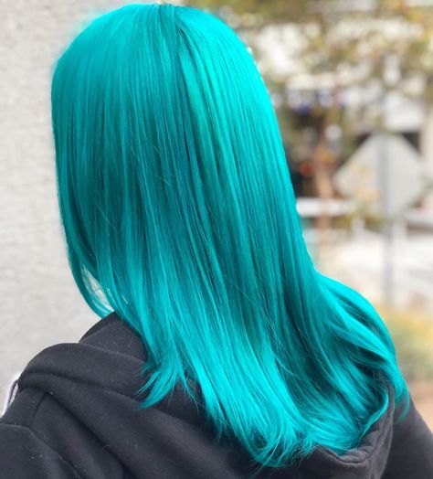 Pastel Turquoise Hair, Aqua Hair Color Turquoise, Blue Turquoise Hair, Teal Hair Color Turquoise, Turquoise Hair Aesthetic, Turquoise Blue Hair, Turquoise Hair Dye, Aqua Blue Hair, Teal Ombre Hair