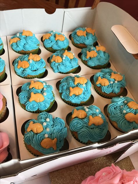 Ofishally One Birthday Cupcakes, Ofishally One Cupcakes, Oh Fishally One Birthday Cupcakes, Fishing Cupcake Cake, Splash Cupcakes, Sea Themed Cupcakes, Fishing Birthday Cupcakes, Fishing Birthday Party Cupcakes, Wave Cupcakes