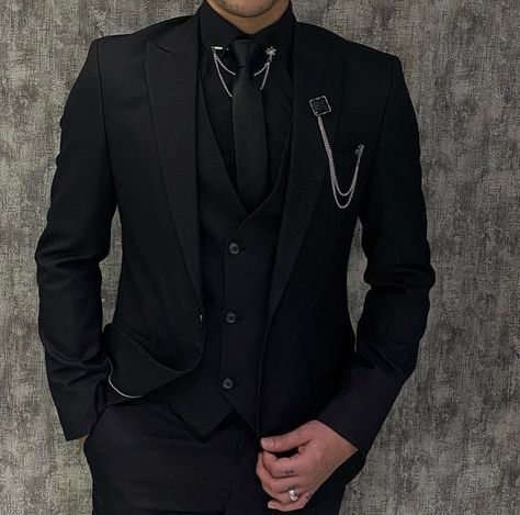 Full Black Suit, Black Prom Suits, Suit For Men Wedding, All Black Suit, Prom Suits For Men, Black Suit Men, Black Suit Wedding, Casual Man, Classy Outfits Men