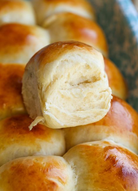 Homemade Hawaiian Rolls, Rolls Baking, Sweet Dinner Rolls, Sourdough Rolls, Hawaiian Roll, Fluffy Dinner Rolls, Hawaiian Sweet Rolls, Homemade Rolls, Homemade Dinner Rolls