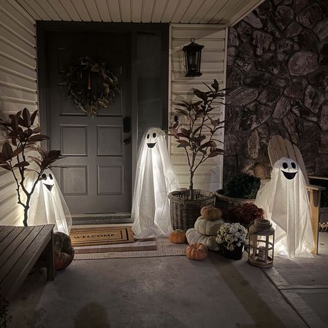 Easy Light Up Ghosts for Halloween Porch Decor - Crystel Montenegro Home Ghosts For Halloween, Halloween Porch Decor, Outdoor Planter Boxes, Halloween Porch Decorations, Fall Front Porch, Halloween Porch, Up Halloween, Fall Porch, Themed Crafts