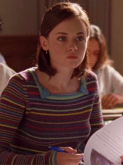 26 Rory Gilmore Outfits to Inspire Your Fall Wardrobe Rory Gilmore Henley Top, Rory Gilmore Striped Shirt, Rory Gilmore Casual Outfits, Rory Gilmore Accessories, Rory Gilmore Best Outfits, Rory Gilmore Season 4 Outfits, Rory Gilmore Fanart, Rory Gilmore Iconic Outfits, Rory Gilmore Jumper