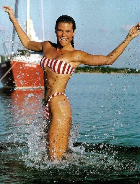 Christie Brinkley ♥ ♥ ♥ Swimsuit Pics, Original Supermodels, Christie Brinkley, Swimsuit Edition, Vintage Swim, 90s Models, Si Swimsuit, Swimsuits Hot, Sports Illustrated Swimsuit