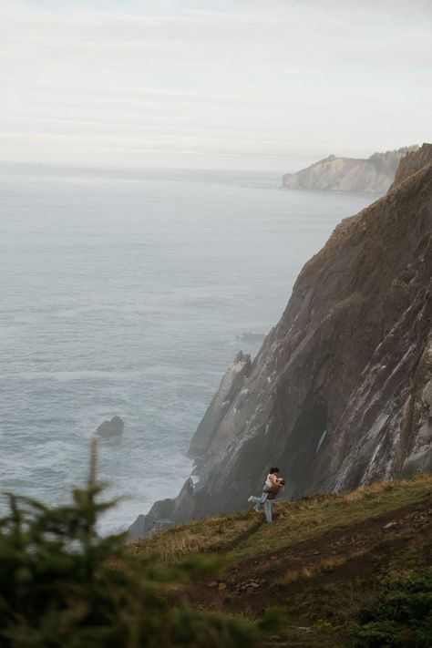 Your Ultimate Oregon Coast Elopement Guide  - Jamie Tobin Photography Elope Oregon, Elopement Oregon, Elopement Guide, Oregon Coastline, Oregon Coast Elopement, Southern Oregon Coast, Coast Elopement, Oregon Elopement, Wild Photography