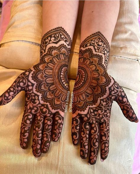 Mehndi Shoot, Marwari Mehndi Design, Engagement Hand, Palm Mehndi, Short Mehndi Design, Simple Mehendi, Palm Mehndi Design, Simple Mehendi Designs, Circle Mehndi